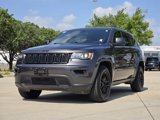 Used 2020 Jeep Grand Cherokee Laredo image 2