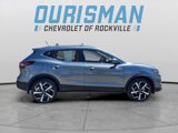 Used 2021 Nissan Rogue Sport SL image 2