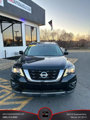 Used 2017 Nissan Pathfinder SL image 2