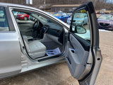 Used 2017 Toyota Camry LE image 3