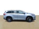 Used 2018 Toyota Highlander XLE image 2