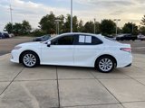 Used 2020 Toyota Camry LE image 6