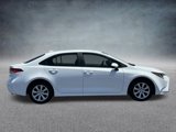 Used 2022 Toyota Corolla LE image 2