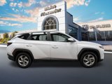 Used 2022 Hyundai Tucson SE image 2