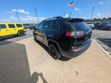 Used 2023 Jeep Cherokee Altitude Lux image 4