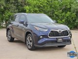 Used 2022 Toyota Highlander XLE image 3