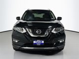Used 2017 Nissan Rogue SV image 2