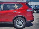 Used 2014 Nissan Rogue SV image 3