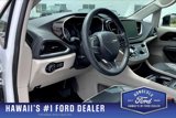Used 2023 Chrysler Pacifica Limited image 2