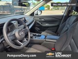 Used 2024 Nissan Rogue SV image 4
