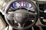 Used 2022 Chrysler Pacifica Touring-L image 3