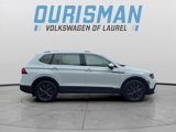 Certified 2022 Volkswagen Tiguan SE image 2