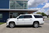 Used 2019 Cadillac Escalade ESV Premium Luxury image 6