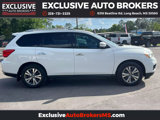 Used 2017 Nissan Pathfinder S image 4