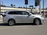 Used 2022 Mitsubishi Outlander LE image 2