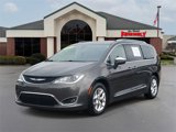 Used 2020 Chrysler Pacifica Limited image 2