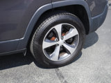 Used 2019 Jeep Cherokee Limited w/ Technology Group image 3