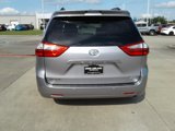 Used 2017 Toyota Sienna XLE image 6