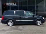 Used 2015 Chrysler Town & Country Touring w/ Driver Convenience Group image 6