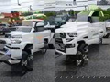 Used 2017 Toyota Tacoma SR5 image 3