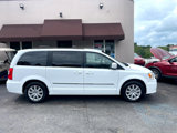Used 2014 Chrysler Town & Country Touring image 4