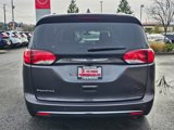 Used 2020 Chrysler Pacifica Touring-L image 6