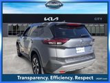 Used 2021 Nissan Rogue SV image 5