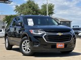 Used 2020 Chevrolet Traverse LS image 2