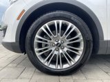 Used 2017 Lincoln MKX Reserve w/ Driver Assistance Package image 4