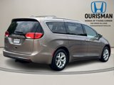 Used 2017 Chrysler Pacifica Touring-L Plus w/ Tire & Wheel Group image 3