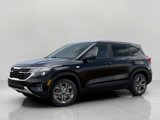 New 2025 Kia Seltos LX image 4