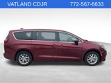 Used 2019 Chrysler Pacifica LX image 4