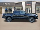 Used 2020 Toyota Tacoma TRD Off-Road image 2