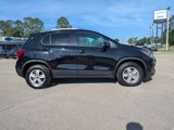 Used 2022 Chevrolet Trax LT w/ LT Convenience Package image 4