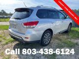 Used 2015 Nissan Pathfinder SL w/ SL Premium Package image 2