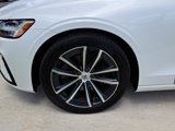Used 2021 Volvo S60 T5 Momentum w/ Premium Package image 3