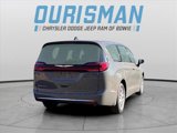 New 2025 Chrysler Pacifica Select image 3