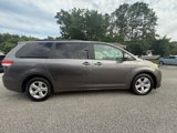 Used 2011 Toyota Sienna LE image 3