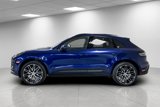 Certified 2022 Porsche Macan image 2