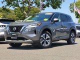 Used 2022 Nissan Rogue SV image 2