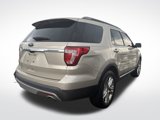 Used 2017 Ford Explorer XLT w/ Equipment Group 202A image 4