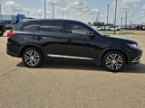 Used 2018 Mitsubishi Outlander SE image 3