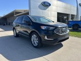 Used 2022 Ford Edge Titanium image 3