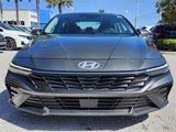 Used 2024 Hyundai Elantra SEL w/ Convenience Package image 2