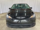 Used 2023 Chrysler Voyager LX image 2