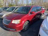 Used 2014 Chrysler Town & Country Touring image 2