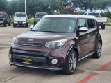 Used 2017 Kia Soul + image 2