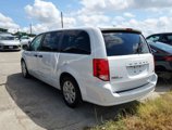 Used 2019 Dodge Grand Caravan SE w/ UConnect Hands-Free Group image 2