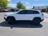 Used 2019 Jeep Cherokee Trailhawk image 2
