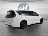 Used 2022 Chrysler Pacifica Touring-L w/ Uconnect Theater Family Group image 3